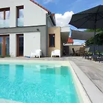 Feriehus Lakeside Pool House Velence